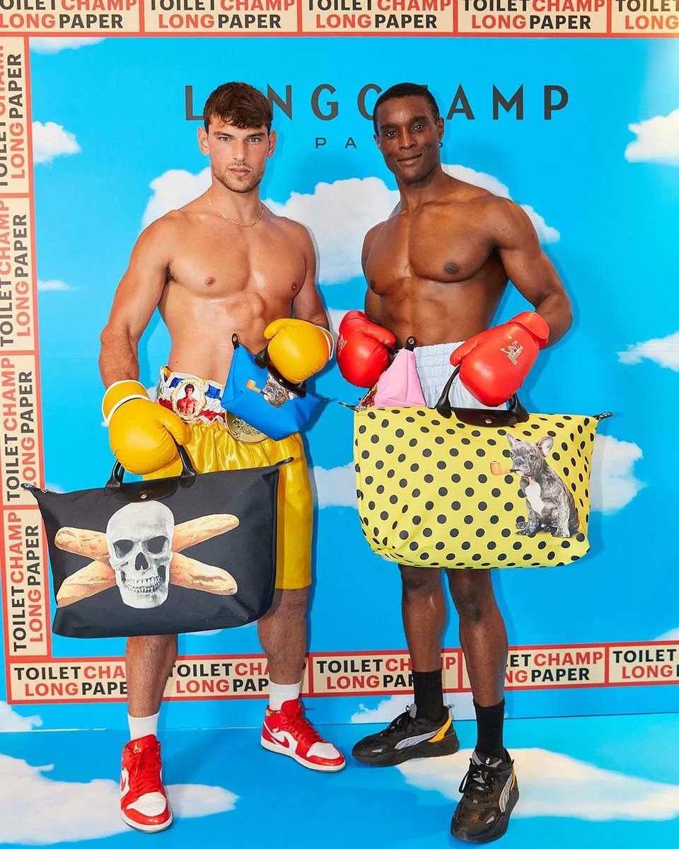 lofficielmy's tweet image. Are you ready because @Longchamp x Toiletpaper is set to launch in Malaysia this 18th July 2023!

More details here: lofficielmalaysia.com/fashion/longch…

#longchamp #toiletpapermagazine #fashionnews #longchampxtoiletpaper #poprevolution