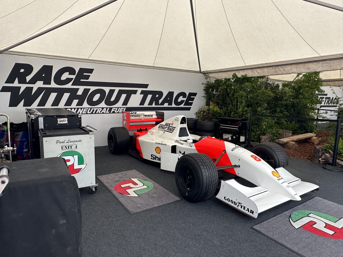 McLarenCollectr's tweet image. Sebastian Vettel’s MP4-8

#RaceWithoutTrace #FOS