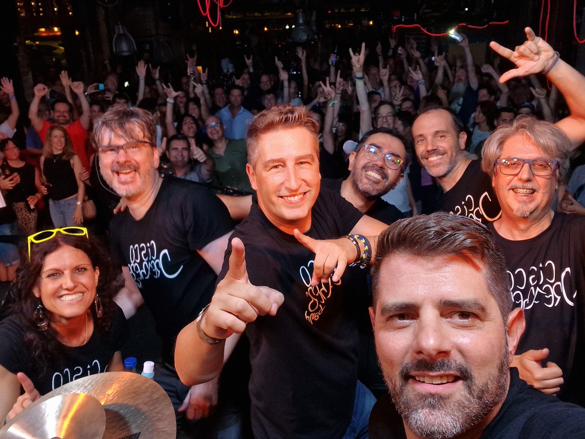 Gracias a todos x vuestra generosidad. Llenazo total ayer en el concierto organizado por <a href="/Cisco/">Cisco</a> España para recaudar fondos para <a href="/apsuriafunda/">Fundacion Apsuria</a>.  OVE y Cisco Dreamers Band lo bordaron, gracias! Estad atentos que creo que para el invierno que viene montamos otro. :-)