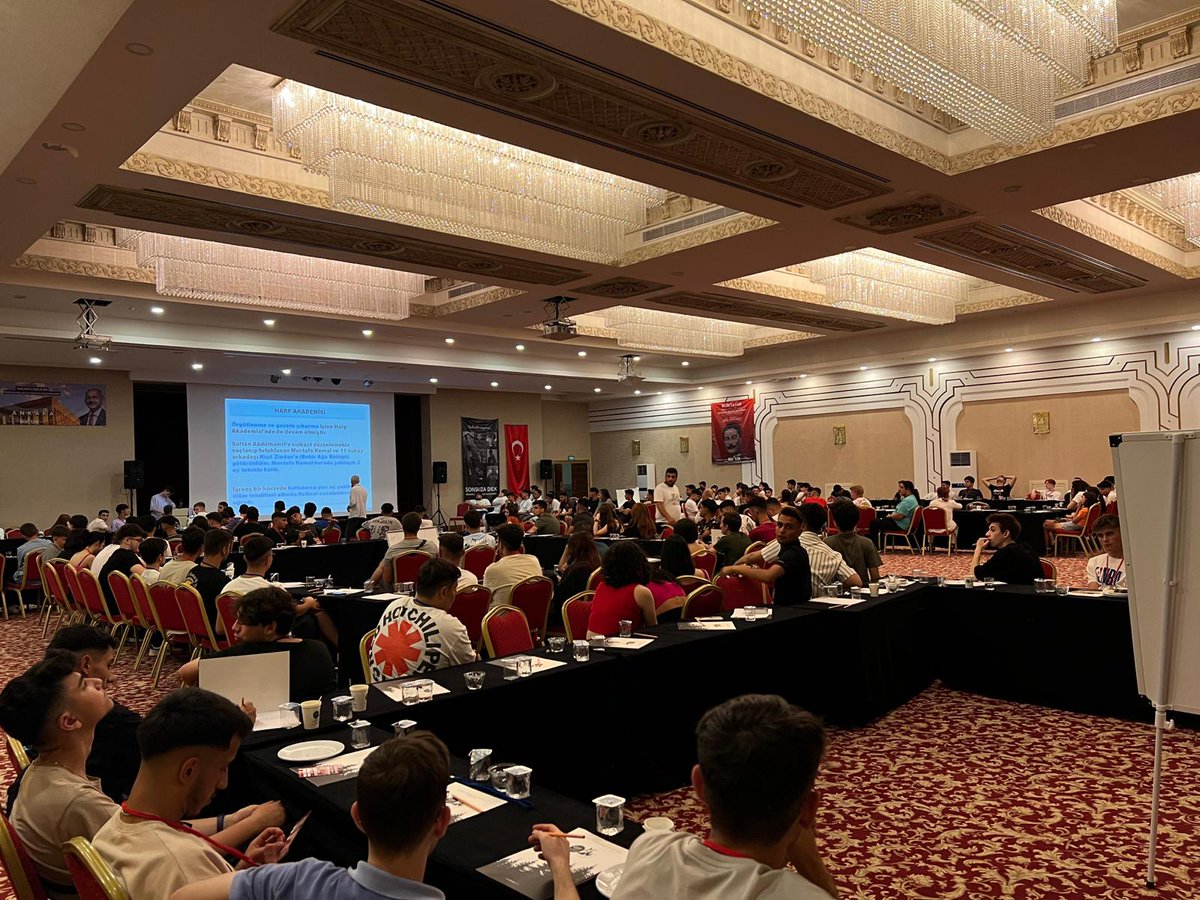 halklisgm's tweet photo. Halkçı Liseliler İklim Yayan İl ve İlçe Başkanları Eğitim Kampı 1. gün.
(12.07.2023)

Halkçı Liseliler İklim Yayan İl ve İlçe Başkanları Eğitim Kampımız CHP Genel Başkan Özel Danışmanı Dr. Recep Cengiz'in “Sen de Mustafa Kemal olabilirsin.” adlı sunumu ile başladı. https://t.co/ovracBckcy