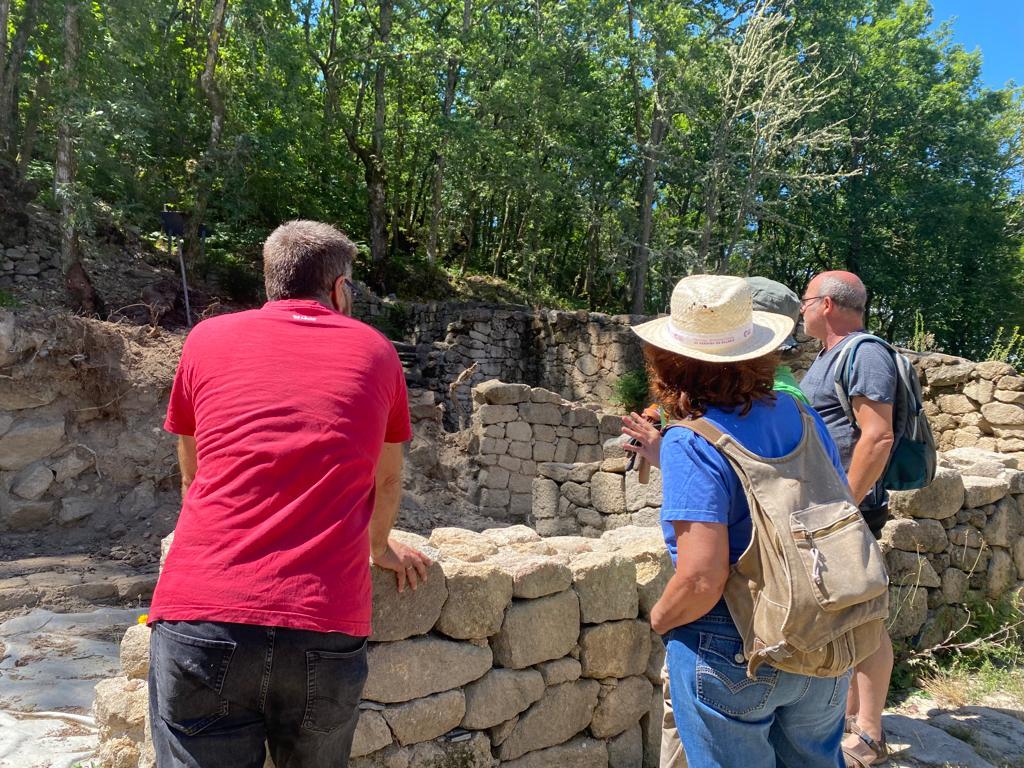 Concello de Allariz (@concelloallariz) on Twitter photo Estes días tivemos a visita en #Allariz de Pilar Sampietro Colom, periodista radiofónica especializada en ecoloxía e cultura entre outra moitas cualidades! Grazas pola visita #Pilar.
<a href="/PilarSampColom/">Pilar SampietroColom</a> <a href="/Vida_Verda/">Vida Verda</a> Estes días tivemos a visita en #Allariz de Pilar Sampietro Colom, periodista radiofónica especializada en ecoloxía e cultura entre outra moitas cualidades! Grazas pola visita #Pilar.
<a href="/PilarSampColom/">Pilar SampietroColom</a> <a href="/Vida_Verda/">Vida Verda</a>