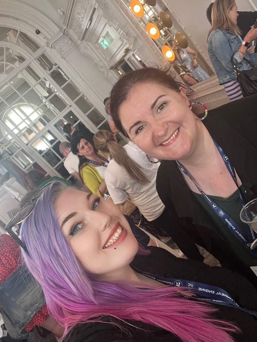 SallyGameDev's tweet image. Was so busy yesterday that I forgot to take proper photos or post about where I was at so have these rushed selfies!
Always love catching up with @RobinGamedev who is out here absolutely killing it right now with her incredible team at @FairerGamesLtd !