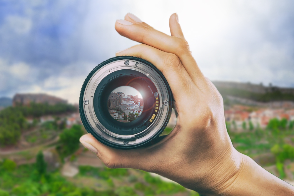 #Alpuente pronto contará con su #MiradorTurísticoDigital📸
Trabajo hecho por Dielmo 360 con mimo y cariño, que seguro que encantará a visitantes y vecin@s y con el que llegar a muchos rincones de nuestro municipio.
Aquí algunos detalles del proyecto:
miradorturisticodigital.com/tecnologia-emo…