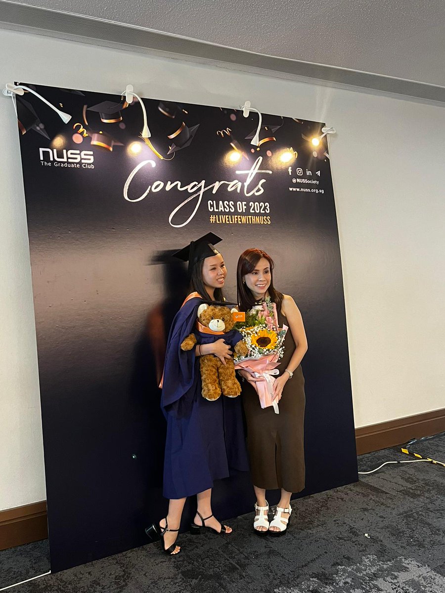 NUSComputing's tweet image. Hello everyone! 🎉
We're live at #NUS2023's 🎓 commencement for the School of Computing 💻.
You can also watch the #NUSComputing Commencement ceremonies live here 🌐: nus.edu.sg/commencement/w… on 13 July (C23, C24) 🗓️ and 14 July (C25, C26) 🗓️.