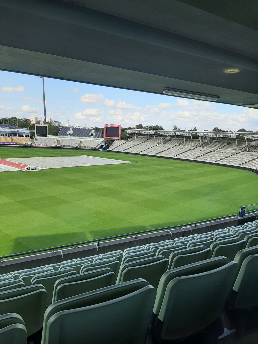 A lovely evening for the CEC BEP Awards last night at Edgbaston, so nice to be recognised for the work I do with Raising Aspirations for disadvantaged learners. Means a lot ❤ #nothingbutthebest <a href="/CockshutHillSch/">Cockshut Hill School</a> <a href="/Summit_LT/">Summit Learning Trust</a>