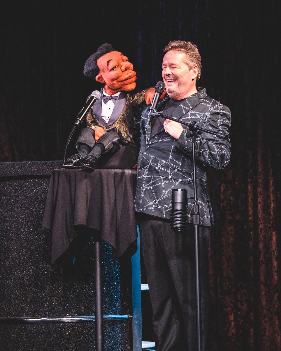 NYNYVegas's tweet photo. Be prepared to laugh your 🍑 off as soon as Terry Fator hits the stage. 
🎟️ :https://t.co/Pc0Sh51Uhq https://t.co/V07mFwLqRw