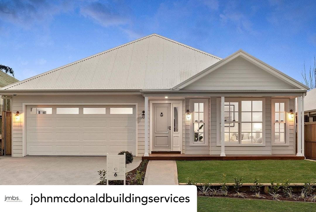 From inside, to outside, use the Classic home style to transform your entrance area ✨ 

 Shop the Vaucluse Premier range via the link below 👇

🌐 humedoors.com.au/ranges/entranc…

#HumeDoors #ClassicDesign #EntranceDoors