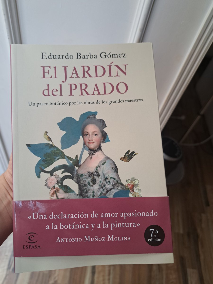 MaiteIbanez's tweet photo. 🌳🌾 Jornada de 'Ciencia a la fresca' organizada por @JardiBotanicUV 

🖼 Magnífica charla de @eduardobarba_ revisando algunas pinturas del @museodelprado a través de las flores y plantas, y la música de @NElctric

Enhorabuena @EvaBotanic 👏👏 https://t.co/GoBwOUxCbx
