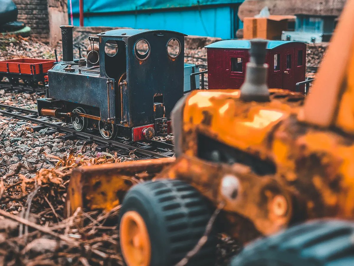 ButterleyGRA's tweet photo. Coal &amp; Spirit-Fired Running Day this weekend on the 16th of July! Also, it's the @midrlybutterley 's Transport Festival! 
#ButterleyGardenRailway #BGRA 
#GardenRailway #gscalelayout #gardentrain #gardenlayout #Railway  #railroad #Locomotive #LiveSteam #lightroom  #minaturerailway https://t.co/hTjsKIPauJ