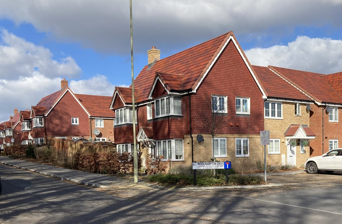 SimonBound's tweet photo. 🏠📝 Don't underestimate the power of documenting your new build home snagging list during the initial two-year housebuilder warranty period.
It's crucial to capture defects early to ensure they're addressed & fixed.
#NewHome #WarrantyPeriod #SnaggingList #lovebasingstoke https://t.co/MTxCGLCXAY