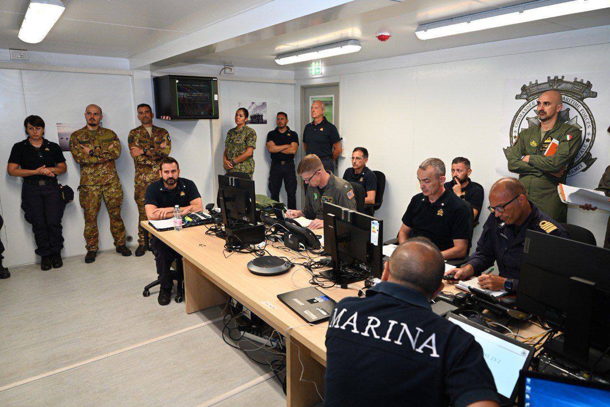 ItalianNavy's tweet photo. #NaveGaribaldi, #naveSanMarco e #naveCarabiniere partecipano all’attività di vigilanza avanzata Neptune Strike 23-2 sotto la lead del comando alleato @STRIKFORNATO
Interoperabilità e cooperazione al servizio dell’alleanza atlantica. https://t.co/PCTxES8wOC