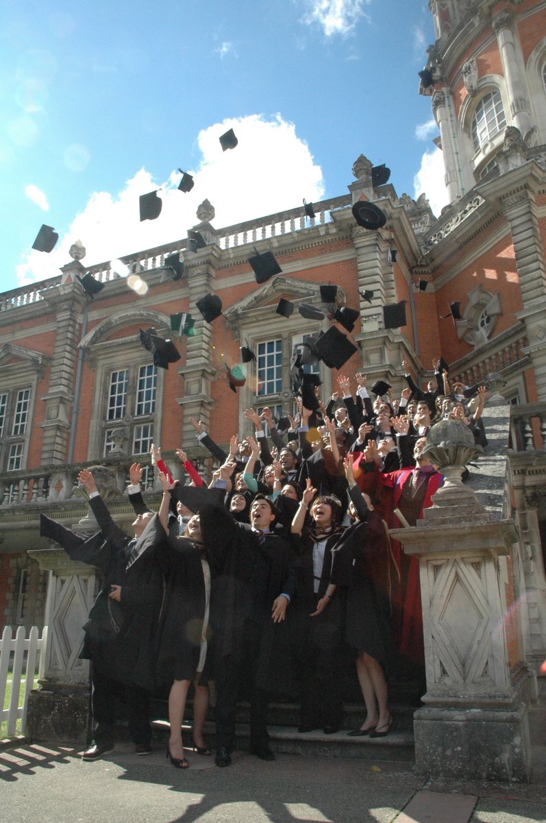 Congratulations to all our School of Business and Management students graduating @royalholloway today! 
We hope you're looking forward to your ceremonies - fingers crossed for the rain to stay away! 
#royalholloway #graduation2023