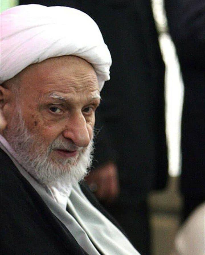 إنّ الإمام المهدي يفكر فيمَن يُفكِّر فيه. 
- الشيخ بهجت (قده)