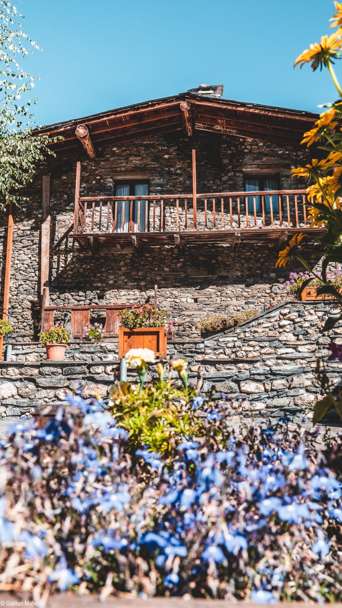 alpes_ishere's tweet image. Découvrez @besse_en_oisans 🤩 Perché à 1 500 m d'altitude aux confins de l'Isère, le village vous étonnera par authenticité. 🏔
📍@OisansT - Isère #alpesishere 

📸 @remybob_ · @thomasvigliano · @focusoutdoor · @thibaultlefebure