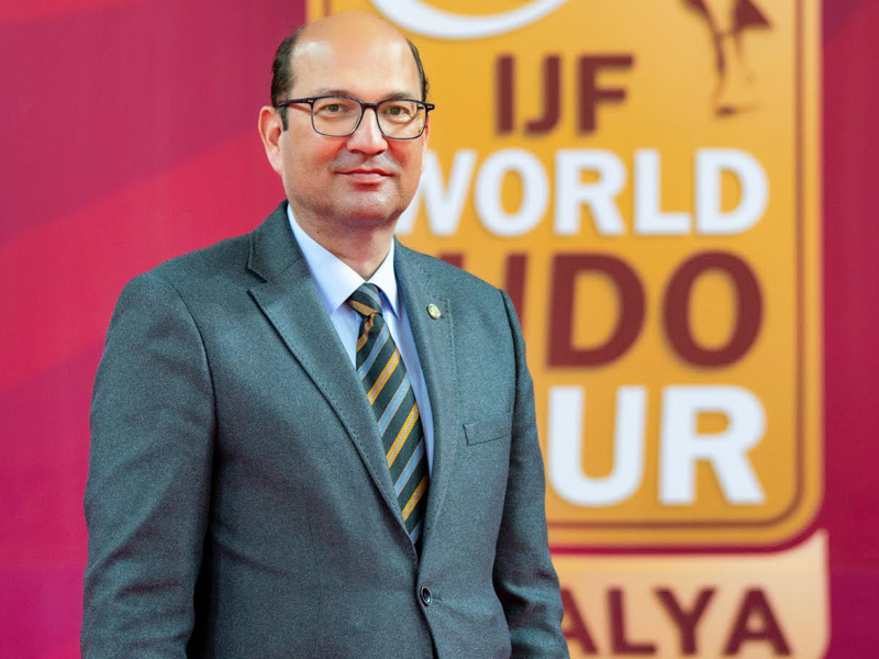 İzmir Büyükşehir Belediyesi Gençlik ve Spor Kulübü Başkanı Ersan Odaman, Türkiye Milli Olimpiyat Komitesi'ne seçildi.

➡️ izmirbsbspor.org/tr/Haberler/21…

<a href="/izmirbld/">İzmir Büyükşehir Belediyesi</a> <a href="/tuncsoyer/">Tunç Soyer</a>