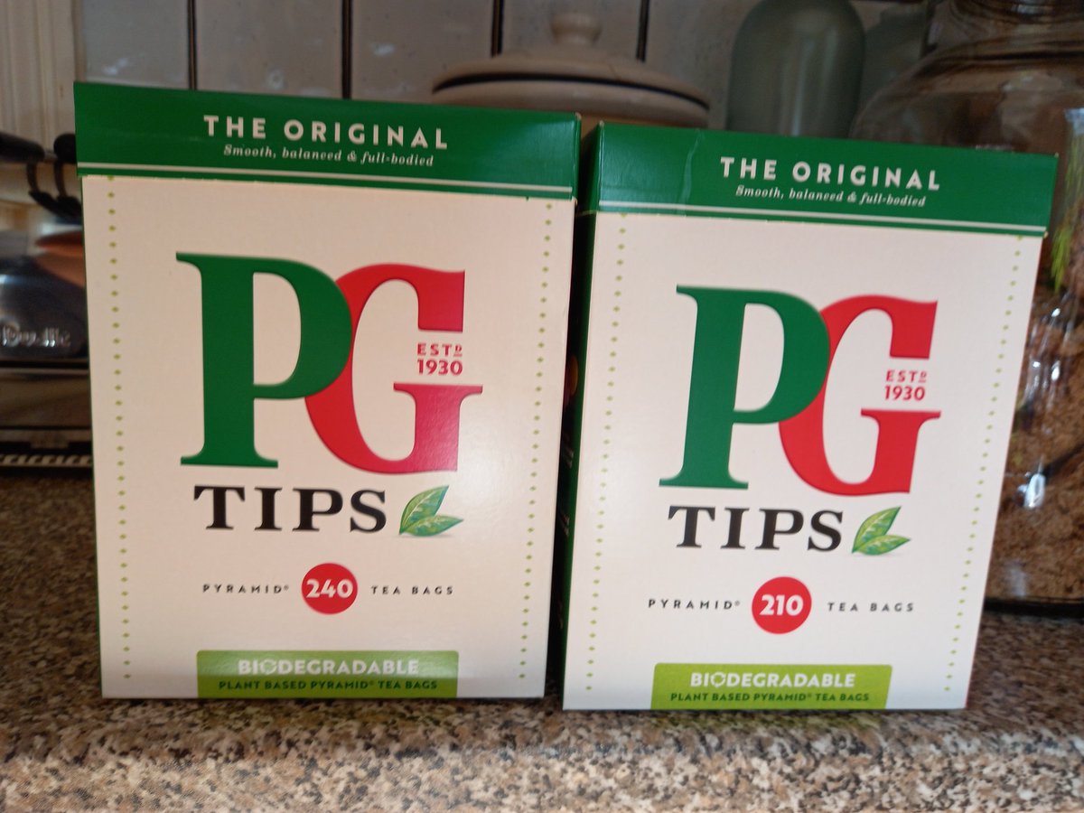 Anybody else notice the diminishing quantity of tea bags <a href="/PGtips/">PG tips</a> are giving us for the same price? 
#CostOfLivingCrisis #butlerandsweatman #Ledbury