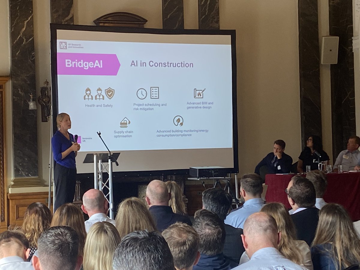 SpellerMetcalfe's tweet image. Claire talks about bringing AI into your business, cost barriers, ethics, return on investment, diversifying and upskilling and gives confidence in the funding of the programme with support from a number of partners including @AlanTuringInsti 
#knowledgeseries #askbmks