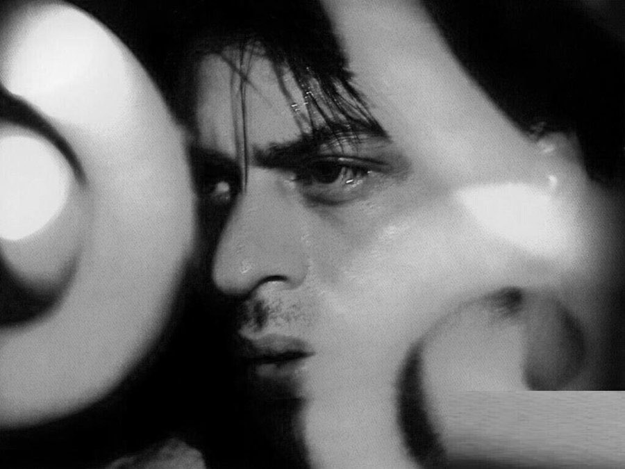 SharaniaJ's tweet photo. "Bas Ek baar Tumhaari Yaad Aati Thi, Jab Main Saans Leta Tha..." ๐ฅบโฅ๏ธ
#21YearsOfDevdas #ShahRukhKhan๐ https://t.co/dXcDKb1w4y