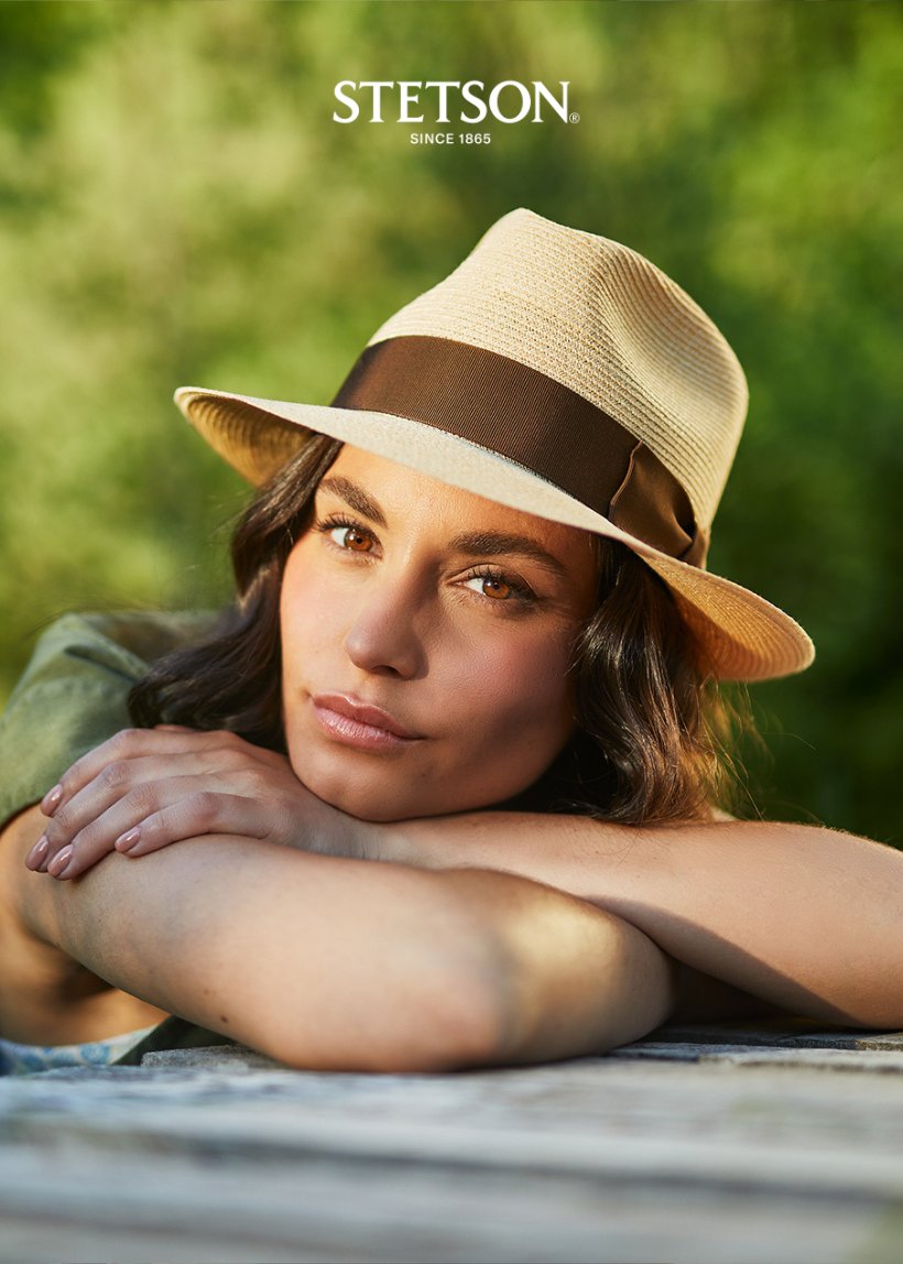 Made of 100% hemp fiber, this Fedora is comfortably light-weight and provides an appealing summer look.   

#stetson #stetsoneurope #stetsonfedora #fedorahemp