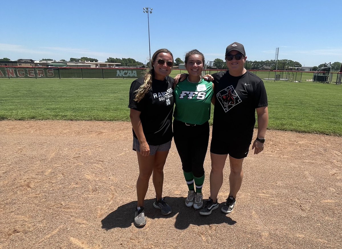 GuzmanTessia's tweet photo. Thank you @Casady_Webb  for an amazing camp! @NWOSU_SB @FFS18U https://t.co/ZHm0tKMu7S
