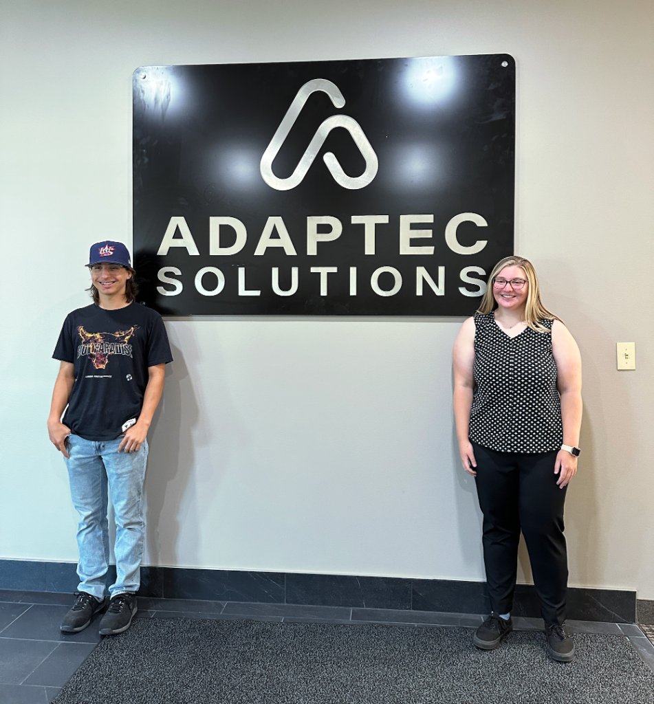 adaptecsolution's tweet image. This summer, Adaptec has two interns joining us at our Rochester location! Lily will be a part of our marketing team, and Sal will work as an automation technician. We wish the sibling pair a warm welcome and are looking forward to seeing their achievements!