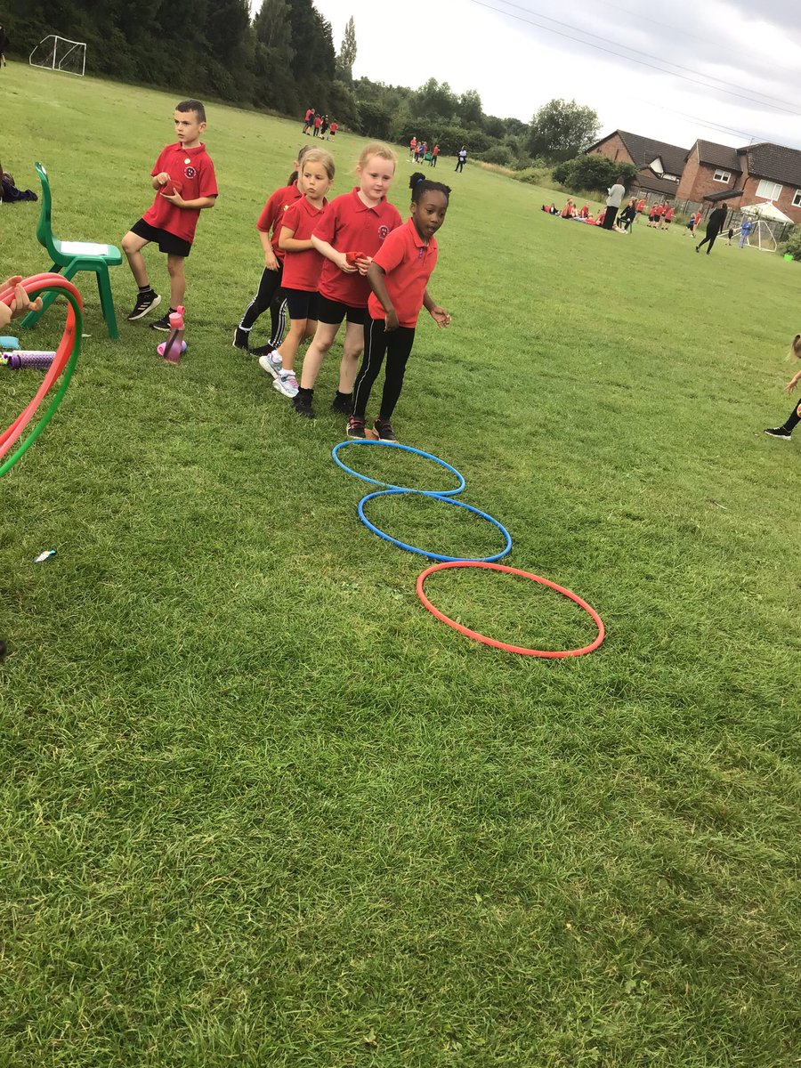 MissByrneSTM's tweet image. Super proud of my team for the sports event. They did amazing! #STMPE