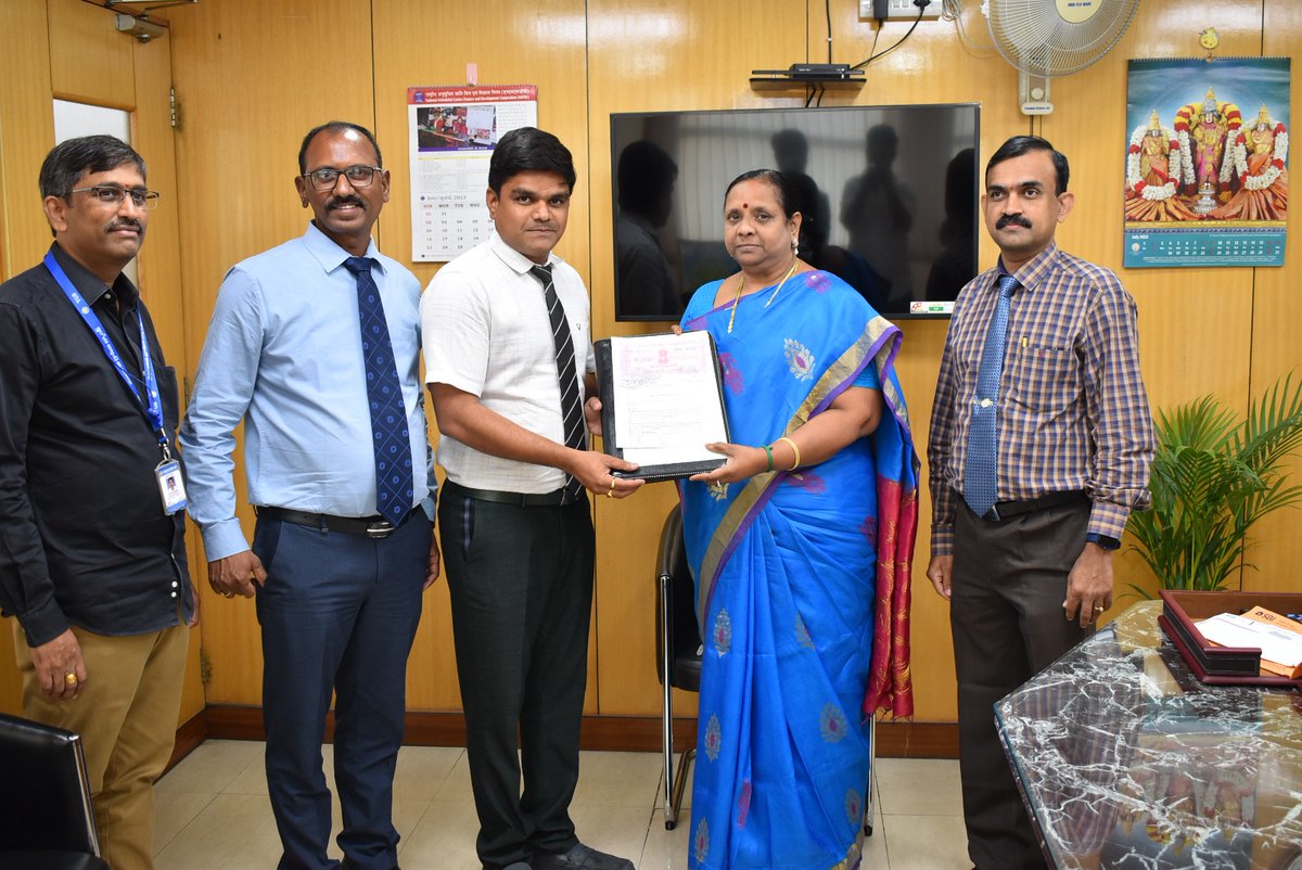 OfficialTGBHYD's tweet image. Smt.Y Sobha, Chairman of Telangana Grameena Bank entering into MoU with MD of Uday Aqua Connects Pvt Ltd to promote Fisheries in its area of operations.
@udayaquaconnect
#fisheries #fishtanks #fishiculture #pisciculture #TGBCares #TGBTalks #udayaquaconnects #udayaquaculture #