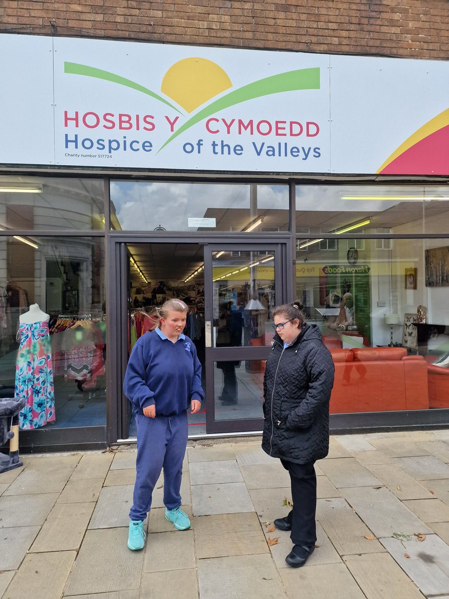 pyc_post16's tweet photo. Visited the @Hospicevshop in #EbbwVale in readiness for Person-centred work experience placements. #DevelopingSkills #IncreasingConfidence #ALNEmployability https://t.co/mz86ZflVl6