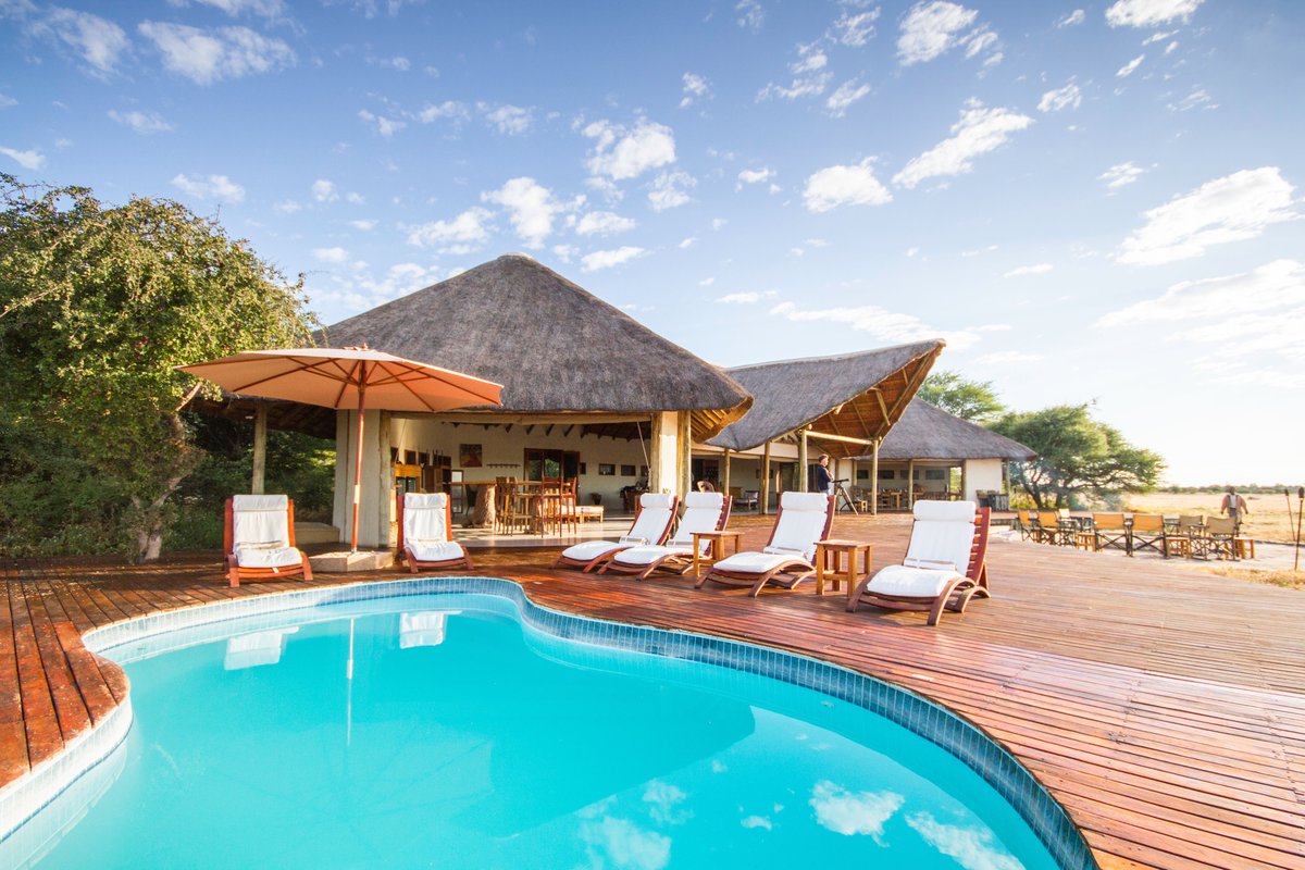 Time to unwind, recharge and let the soothing sounds of the wilderness wash away your worries. 😌

📷 Kwando Safaris

liquidgiraffe.com