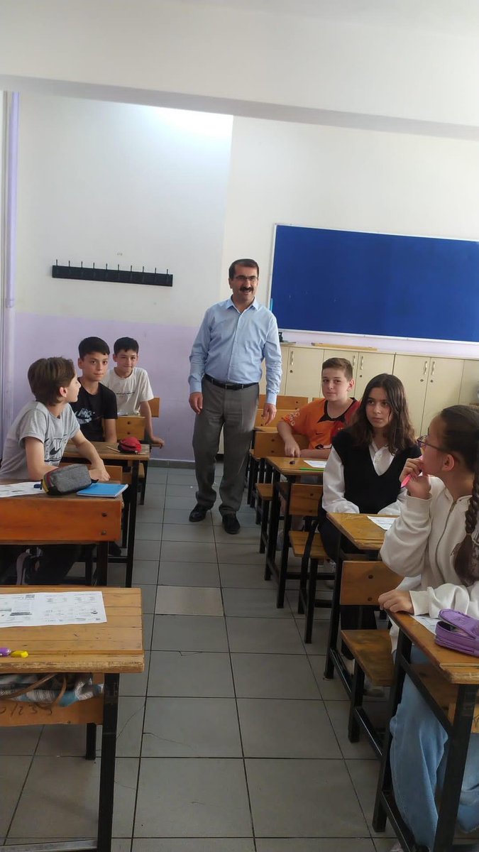 MilliBorcka's tweet photo. İl Milli Eğitim Müdürü Fahri ACAR,İlçe Milli Eğitim Müdürümüz Bayram BAKIR,Hopa İlçe Milli Eğitim Müdürü Sezai AYDIN,İlçe Milli Eğitim Şube Müdürümüz Hayrettin KAHYA 12.07.2023 tarihinde DYK Yaz Kursları ziyaretleri kapsamında Mehmet Akif Ersoy Ortaokulunu ziyaret ettiler. https://t.co/j1iA2E0id4