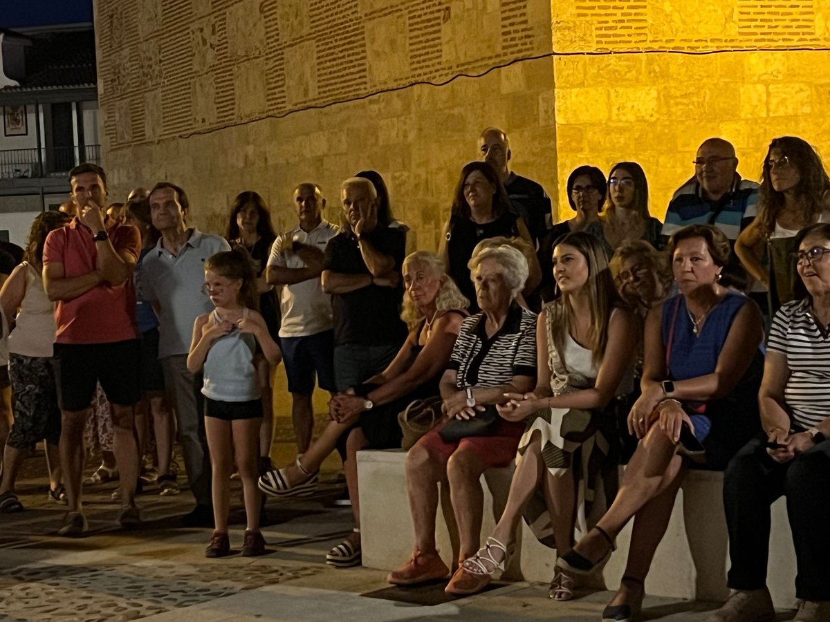 💙Gracias <a href="/tundii23/">Paula Tundidor</a> , Diputada de la Asamblea de Madrid, por acompañarnos ayer en nuestras rutas nocturnas sobre las historias y leyendas de nuestro querido Daganzo.

#daganzo #rutas #historias #leyendas #ppdaganzo #ppmadrid #votapp #partidopopular