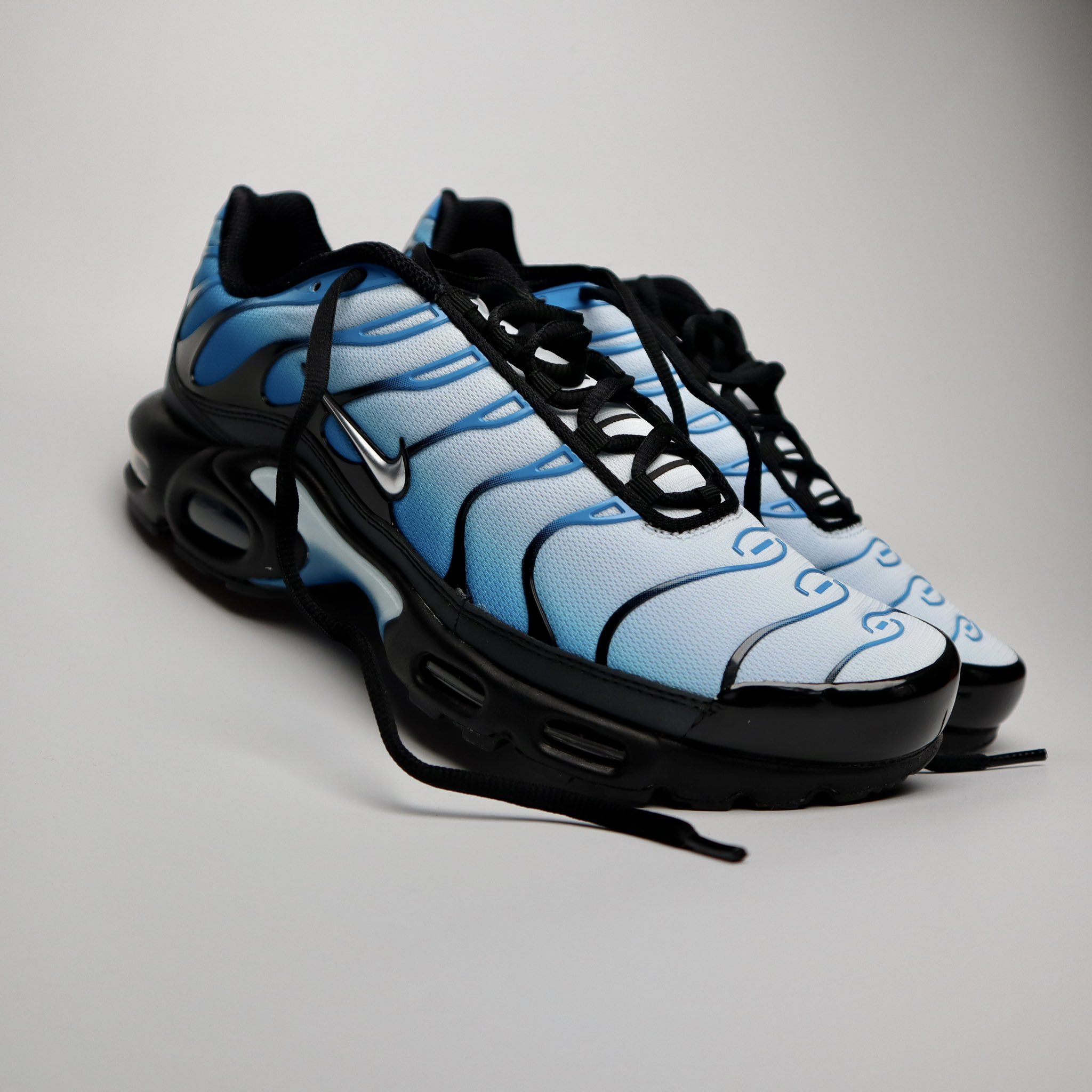 MoreSneakers.com على X: 