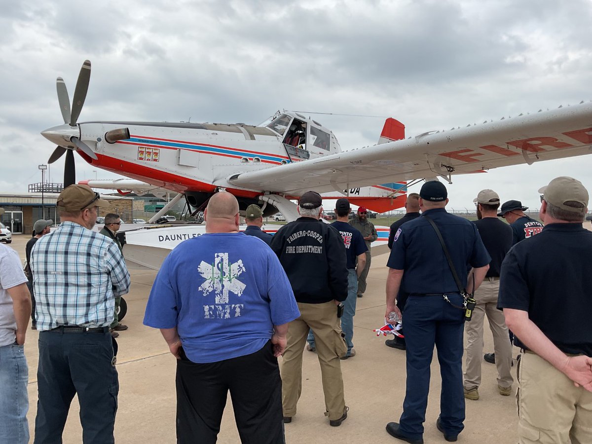 DauntlessAir's tweet photo. It was all smiles at the #FireBoss 101 Training and Familiarization Event we held in Wichita Falls, #Texas this March, in cooperation with the Texas A&M Forest Service.
We loved talking #RapidInitialAttack, Fire Boss tactics and more with this group! #fireseason2023 https://t.co/CjJpgXvwIw