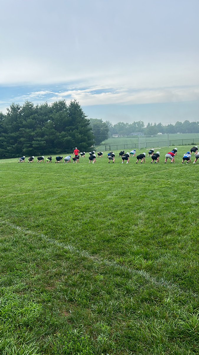 The boys upfront are getting some work in today!