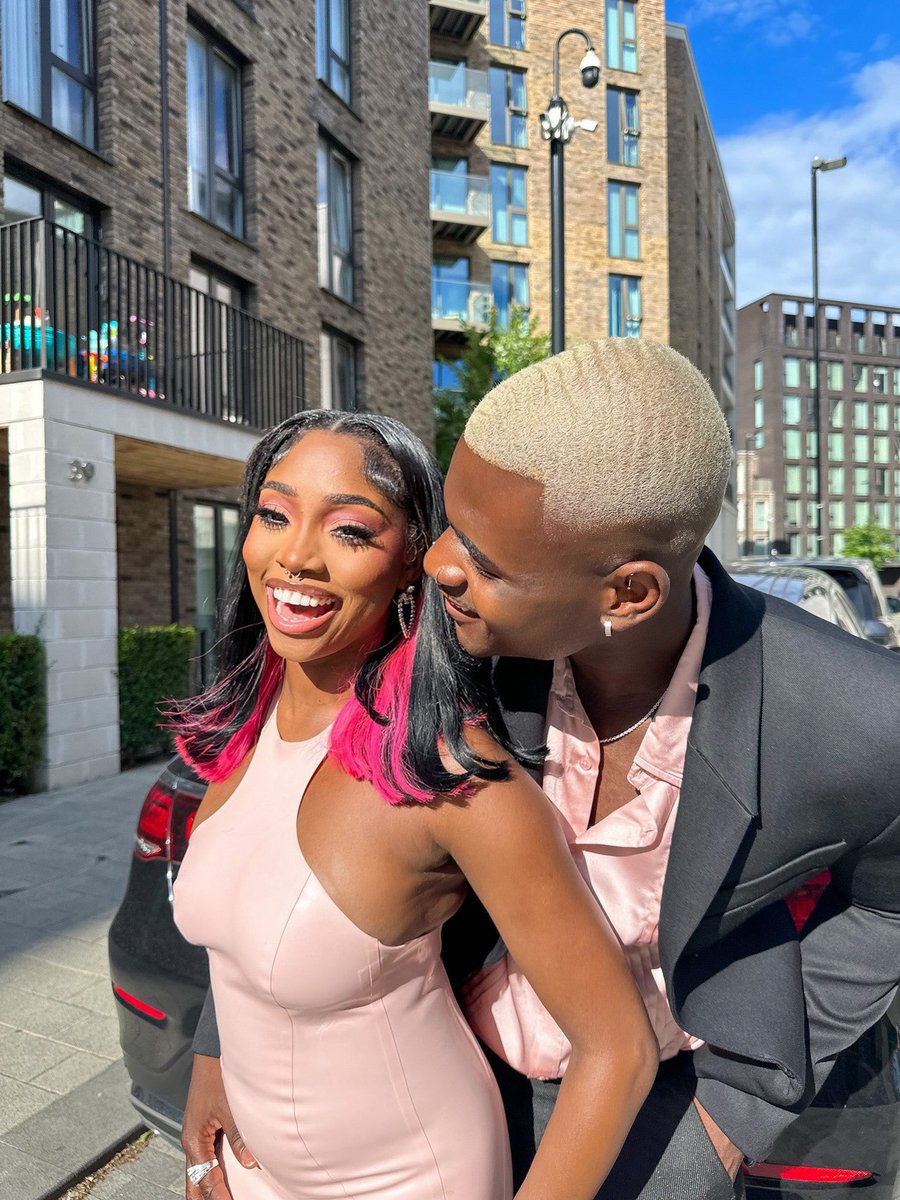 Dami Hope tweet media