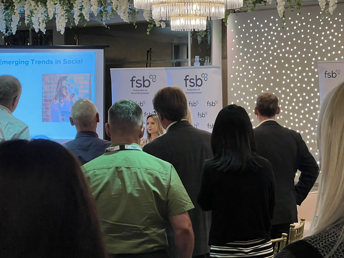 Standing room only for Heulwen, director of @LlaisCymruWales 📸 🙋‍♀️

Heulwen is sharing emerging trends in social media 📱 #FSBNWCONF23