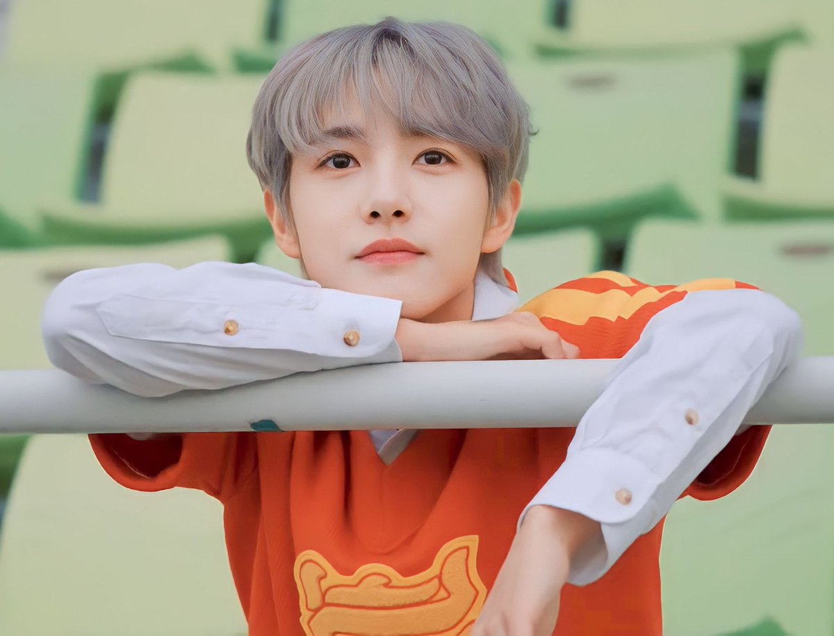 RENJUN!! HE IS SO CUTE I WANNA CRY 😭😭😭😭