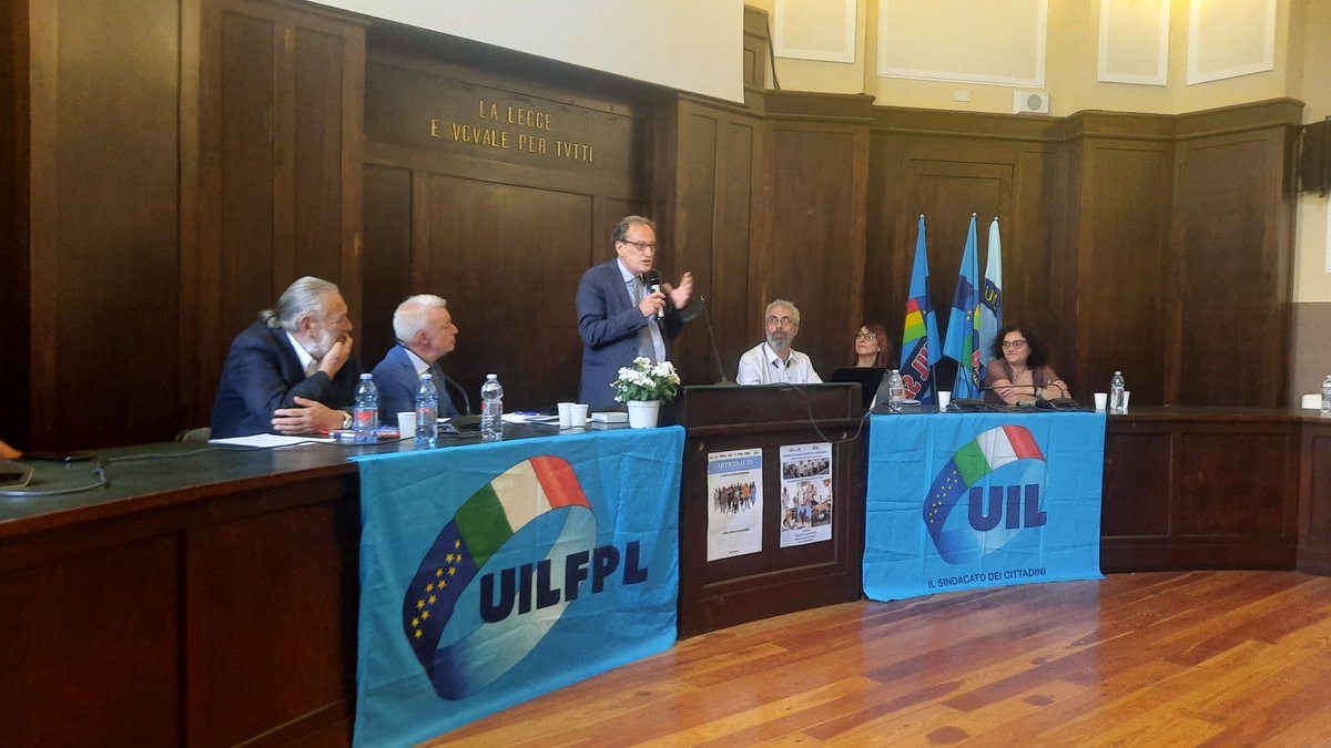 UILFPLNAZIONALE's tweet photo. 🔵 Il Segretario generale Uil Fpl,Domenico Proietti interviene ad Imperia al convegno sul terzo settore,
🩹 Il Terzo settore è un servizio pubblico che va rilanciato e valorizzato insieme a contratti dignitosi e soddisfacenti per tutte le lavoratrici e i lavoratori
#Uil #UilFpl https://t.co/aGRHl2ol2S