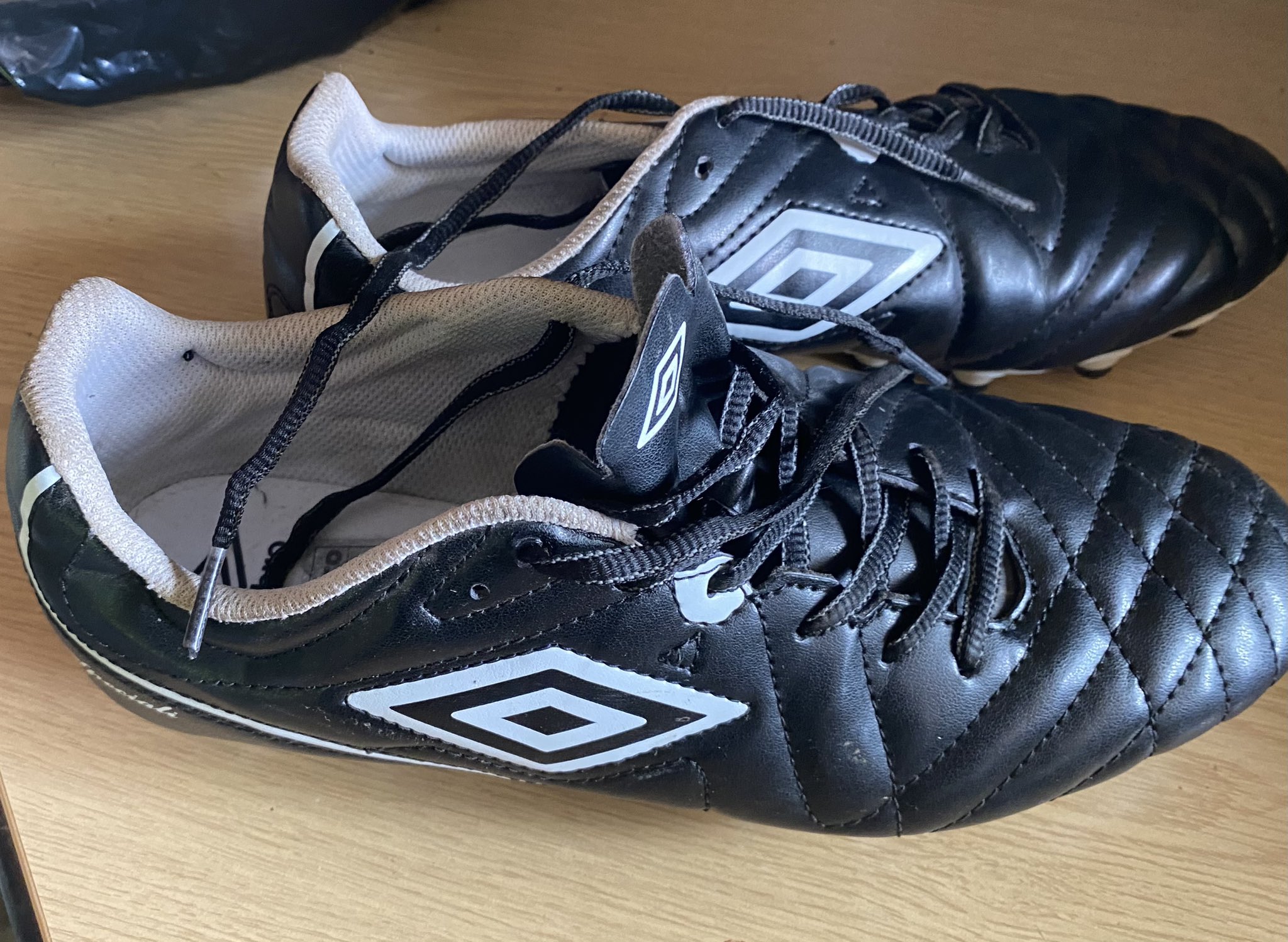 Refsupportuk on Twitter "We have had a pair of umbro football boots