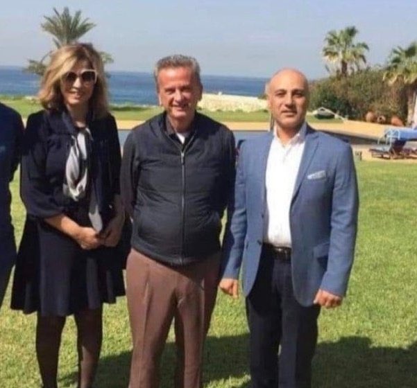 Zeinaaw50543453's tweet photo. وبتسألو ليش التلفزيونات بفرشولو صبّاطو لرياض سلامة؟
#mtvlebanon
#aljadeed
#mariamelbassam
#georgesalibi
#georgesghanem
#marcelghanem https://t.co/bxZ2k3mf3V