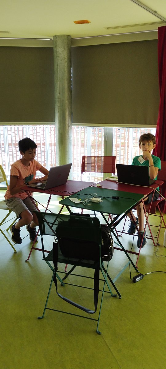 genopolys's tweet photo. C'est parti pour le grand final de la SummerSchool 2023 de @genopolys 🤩🤩🤩
Les participant.e.s ont préparé des présentations pour leurs parents ! Un super travail sur la Paléontologie 🦖🦴🦕🌍⛏️
@Eye_INM
@CNRS_OccitaniE
@InsermOccMed
@umontpellier
@INRAE_OCC_MPL
@SciCom15 https://t.co/kqKSNYM0WL