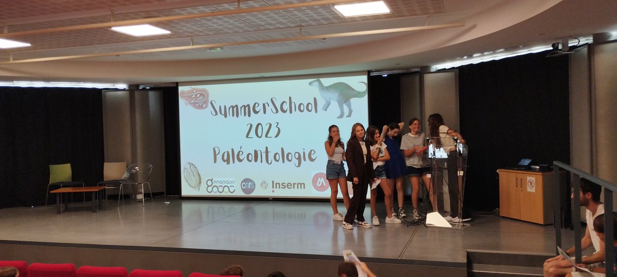 C'est parti pour le grand final de la SummerSchool 2023 de <a href="/genopolys/">Genopolys</a> 🤩🤩🤩
Les participant.e.s ont préparé des présentations pour leurs parents ! Un super travail sur la Paléontologie 🦖🦴🦕🌍⛏️
<a href="/Eye_INM/">Eye_INM</a>
<a href="/CNRS_OccitaniE/">CNRS Occitanie Est</a>
<a href="/InsermOccMed/">Inserm Occitanie Méditerranée</a>
<a href="/umontpellier/">Université de Montpellier</a>
@INRAE_OCC_MPL
<a href="/SciCom15/">Lara Montigny</a>
