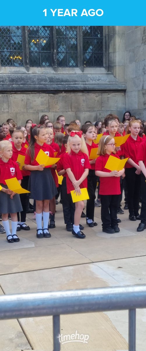 1 year ago today when <a href="/Maybury_School/">Maybury School</a> choir performed for the arrival of the queen's baton, incredibly proud moment for them all. What an amazing opportunity they had. <a href="/HullMinster/">Hull Minster</a> <a href="/ChoralHull/">@ChoralHull and Choral Humber</a>