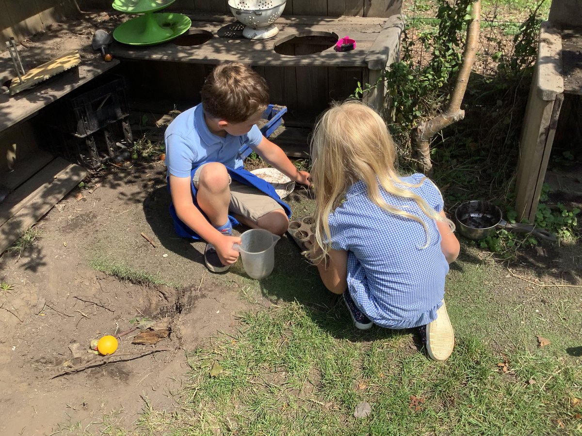 llanrhidianp's tweet photo. What a lovely afternoon for a mud pie #LlanPengwin have been busy in the kitchen today #LlanFun #LlanOut https://t.co/IJnKVmAIMD