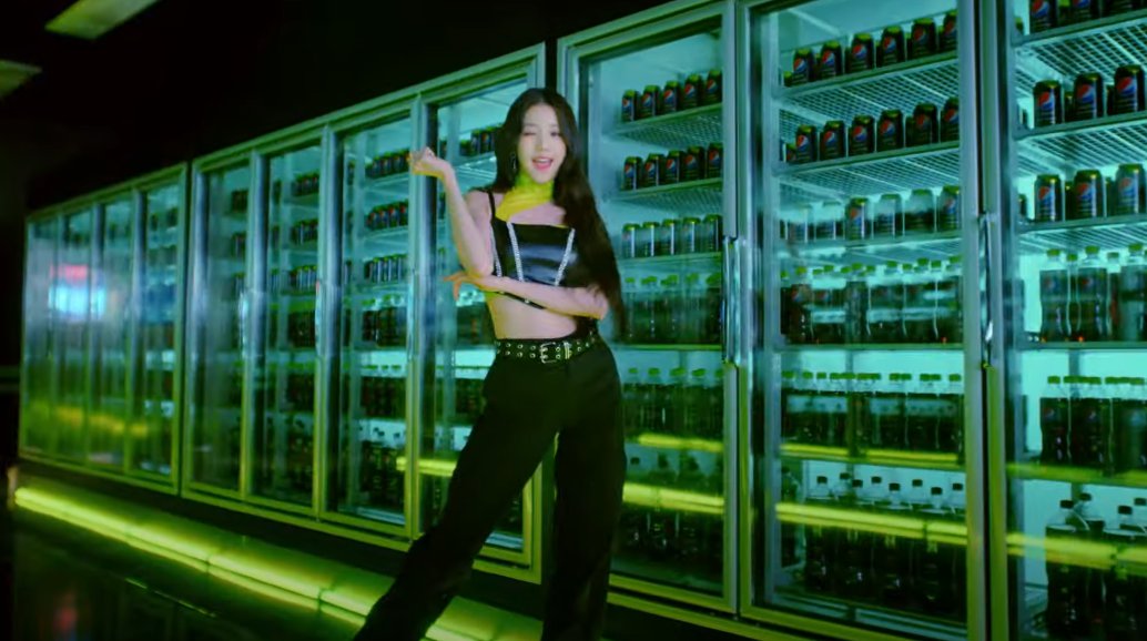 KpopIndiana's tweet photo. Girl group IVE has dropped a fun and refreshing MV for a 2023 Pepsi campaign! 

🎥 https://t.co/hny6H4lU36

#IVE #아이브 #アイヴ #PEPSIxSTARSHIP
#IWANT #펩시 #PEPSI_ZERO_SUGAR 
#펩시제로슈거 #광고 @IVEstarship https://t.co/SDyPGFvvN3