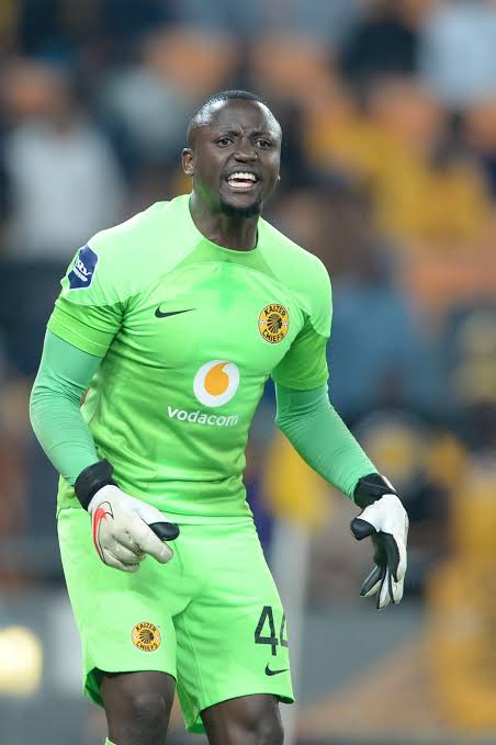 Player Update.

Chiefs To Offer Their Goalkeeper A Contract

Kaizer Chiefs could be in talks with their goalkeeper Bruce Bvuma for a contract extension. Chiefs are to extend the goalkeeper's contract as his current one ends in June 2024

#thecoverup #SLSiya
