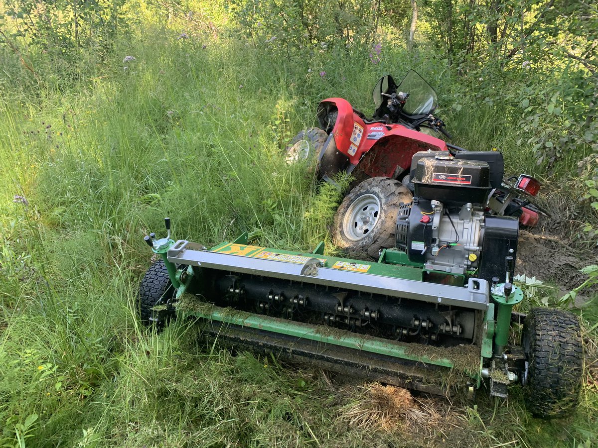 Jaha! Där sitter man fast, till alla grannars stora glädje. Skadeglädjen är tydligen den sanna glädjen😀