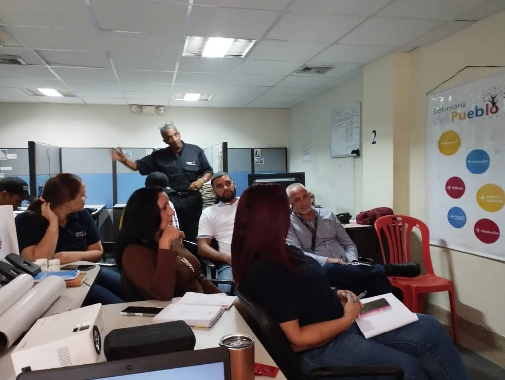 ADHAMargarita's tweet photo. Como parte de las actividades agendadas y en alianza estrategicas; se llevó a cabo #12Jul conversatorio de capacitación/sensibilizacion, y que mejor comenzando, con el personal de la @DdPNuevaEsparta sobre #VIH y #LGBTIQA.
Oportuno!
#ADHAM
#NuevaEsparta
#Venezuela https://t.co/EJ9iy8D6vU