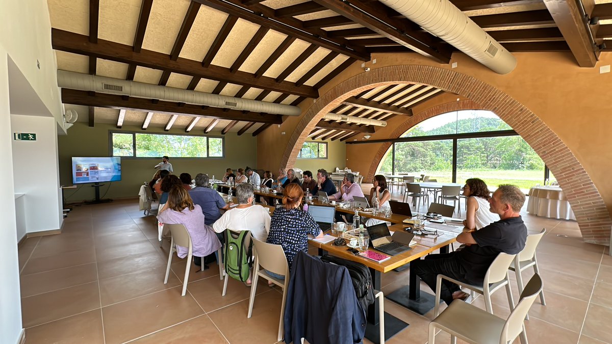 DaniJorquera_'s tweet photo. Avui i demà, un grup de la nova junta de @_dincat ens trobem a Sant Joan de les Abadesses al fantàstic projecte de restauració que hi té la @fundaciomap per treballar i posar en comú tot alló en el que haurem de treballar aquests anys. #SomDincat #UnaSolaVeu https://t.co/0HDK57NRdh