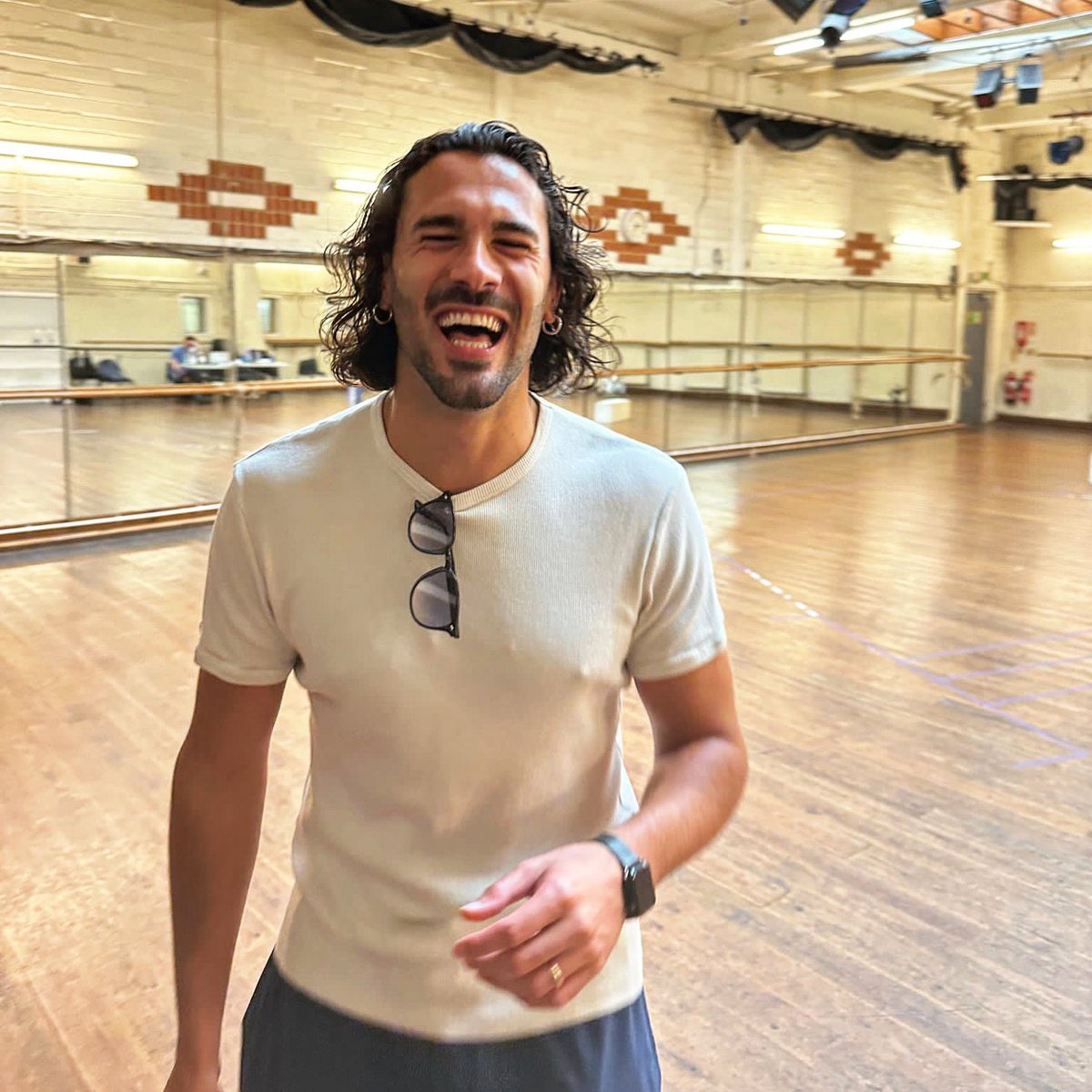 Love this pic!!
Enjoying every second of choreographing @labambaonstage!! Get ready, Soon the gang will be on stage! 🔥
Thank @sivaofficial for the 📸😂
Book your tickets ⤵️
labambaonstage.co.uk 🎟️